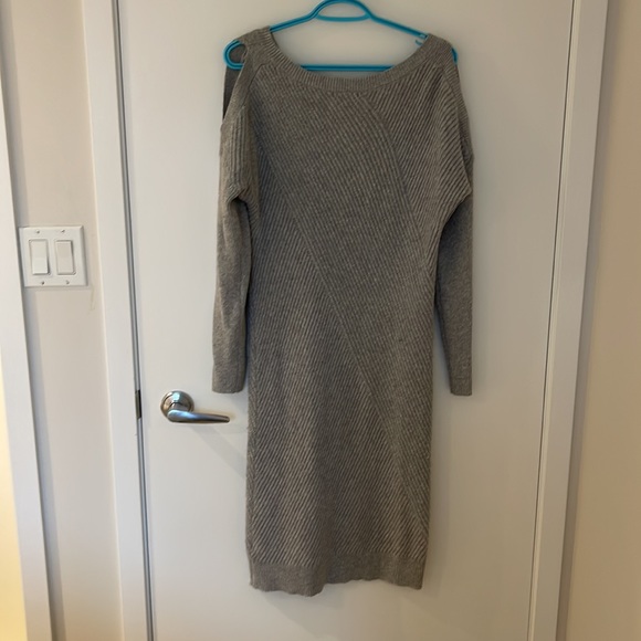 RW and Co grey sweater dress shoulder cutouts - Picture 2 of 5